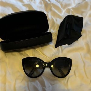 Black Cat-Eye Women's Sunglasses - Ferragamo